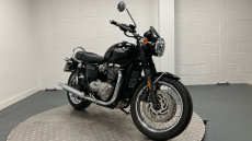 Triumph Bonneville T120 Jet Black